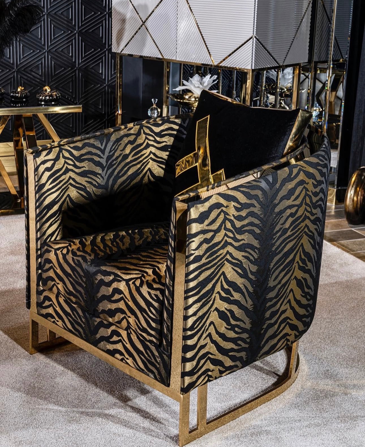 Monarch Accent Chair